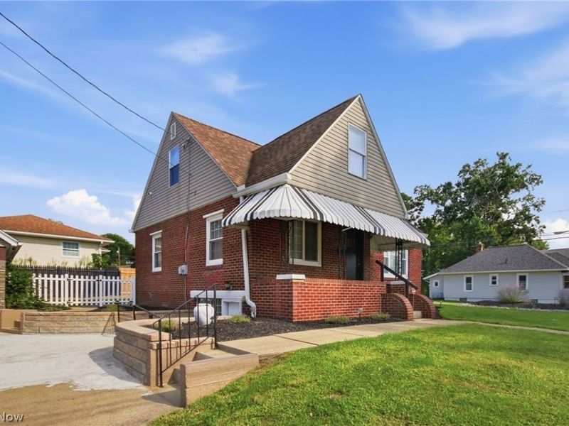 571 Wesleyan Avenue, Barberton, OH 44203 Photo 7