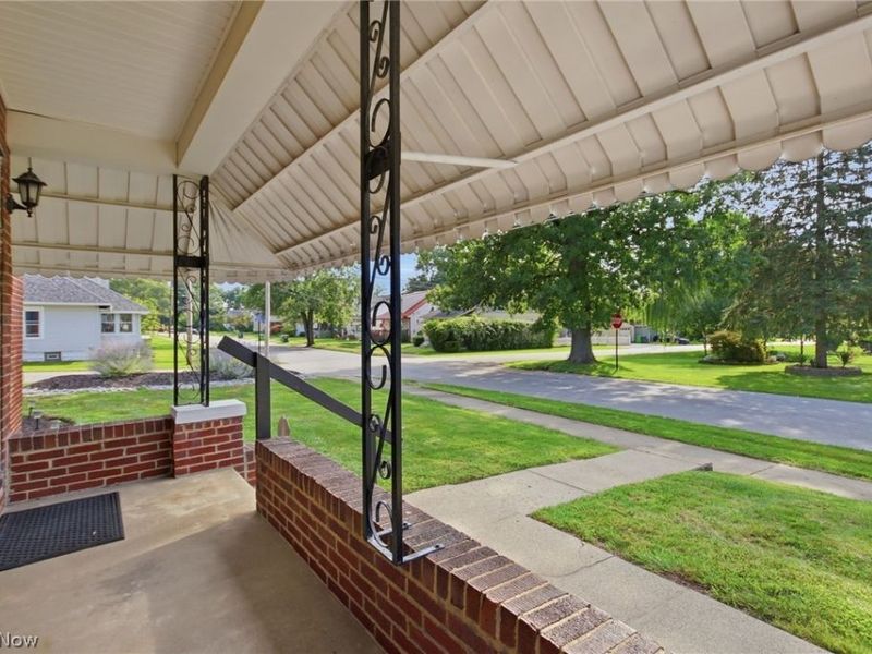 571 Wesleyan Avenue, Barberton, OH 44203 Photo 9