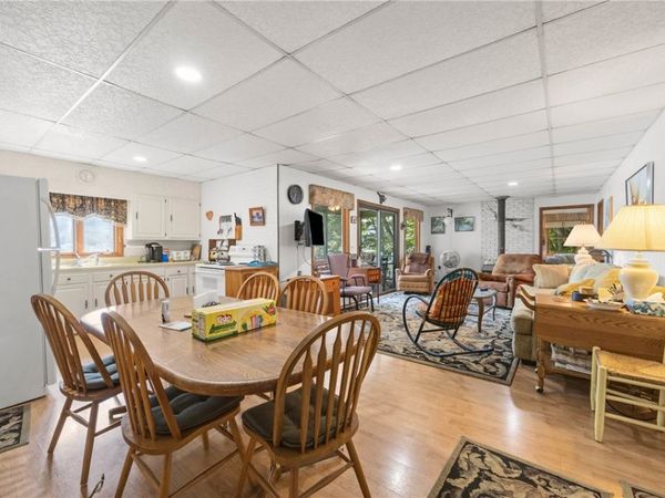 10753 E Bluff Dr , Penn Yan, NY 14527
