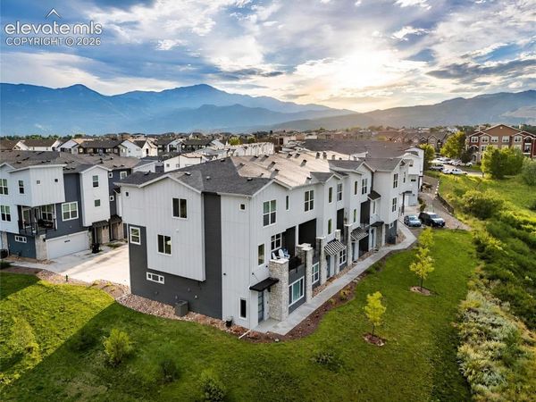 930 Hook Grove, Colorado Springs, CO 80907