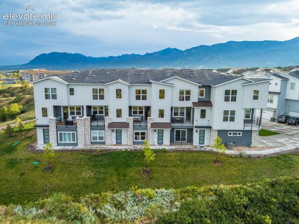 930 Hook Grove, Colorado Springs, CO 80907