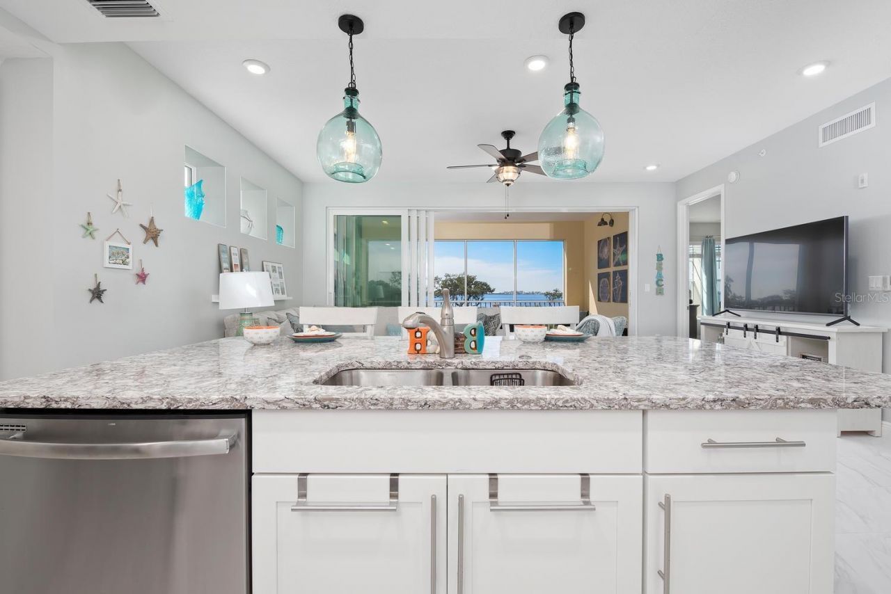 384 Aruba Circle , Unit 102, Bradenton, FL 34209 Photo