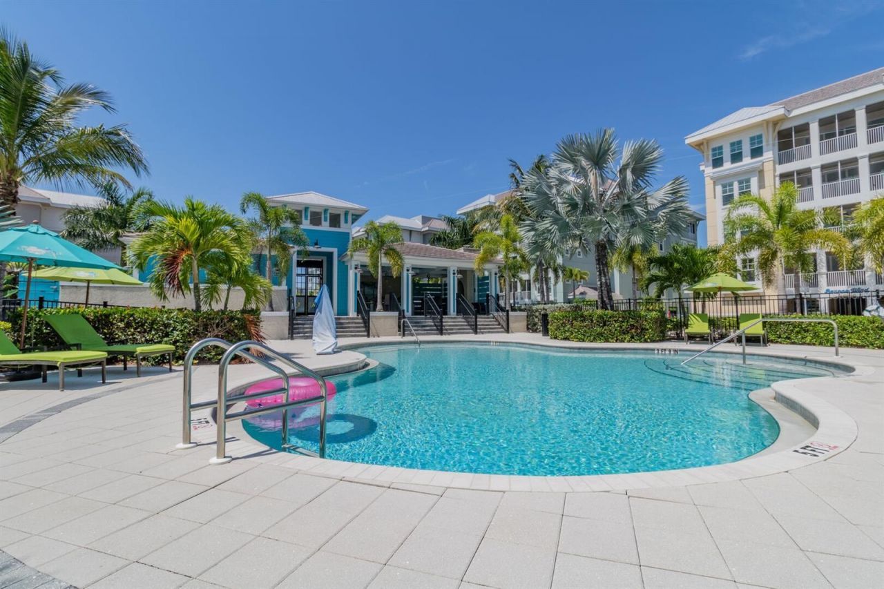 384 Aruba Circle , Unit 102, Bradenton, FL 34209 Photo