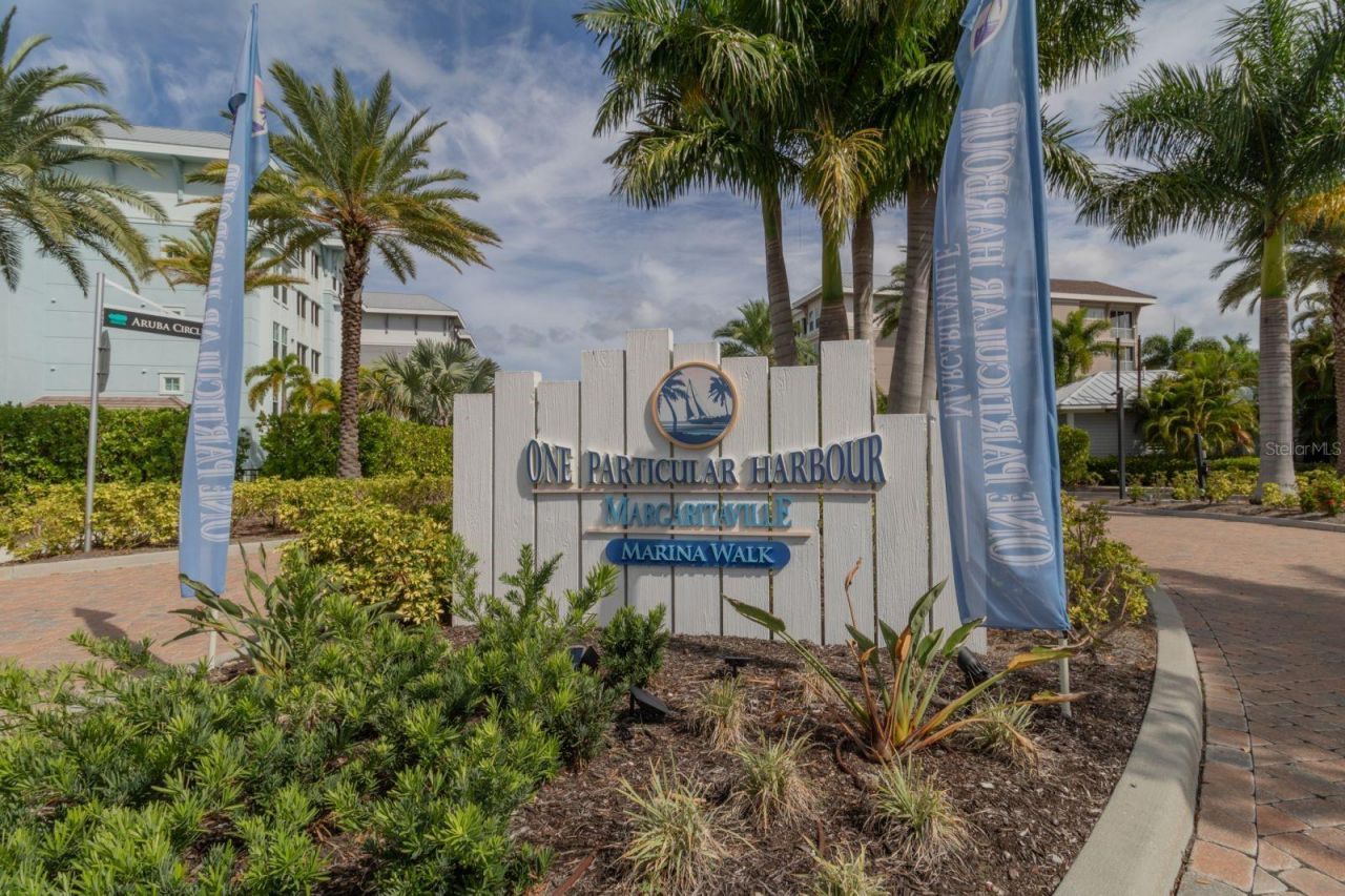 384 Aruba Circle , Unit 102, Bradenton, FL 34209 Photo