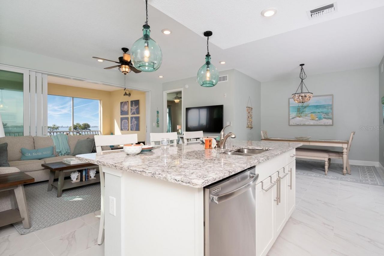 384 Aruba Circle , Unit 102, Bradenton, FL 34209 Photo