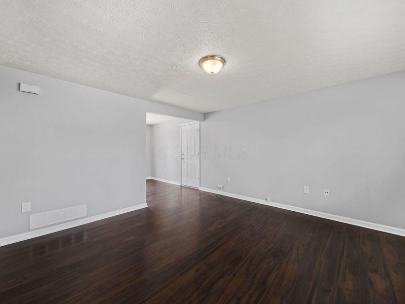 4431 Hickory Wood Drive, Columbus, OH 43228 Photo 11