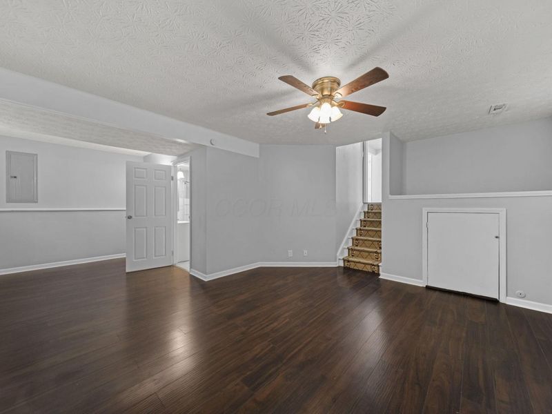 4431 Hickory Wood Drive, Columbus, OH 43228 Photo 23