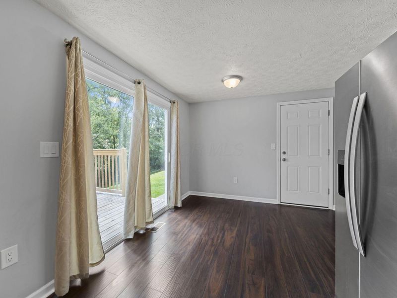 4431 Hickory Wood Drive, Columbus, OH 43228 Photo 7