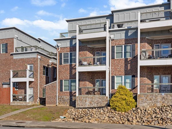 207 Delmont Street, Unit 215, Chattanooga, TN 37405