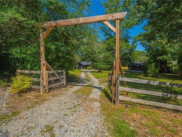 200 Clayton Burns Road, Dahlonega, GA 30533