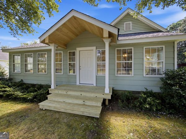 302 E Villanow Street, La Fayette, GA 30728