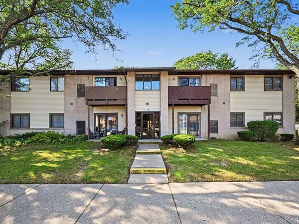 7494 Manor Circle, Unit 104, Westland, Mi 48185