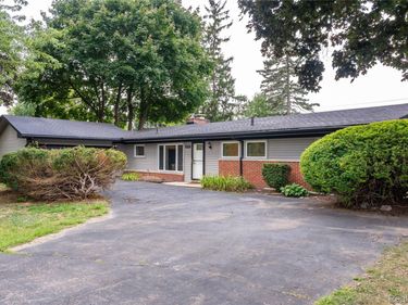 32515 Nottingham Knolls, Farmington Hills, Mi 48334