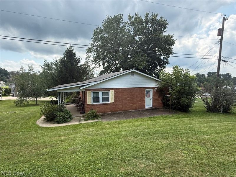 203 Meadowbrook Drive, Wintersville, OH 43953 Photo 2