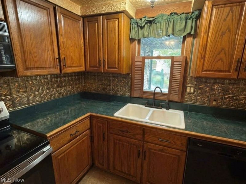 4800 Westbourne Road, Cleveland, OH 44124 Photo 9