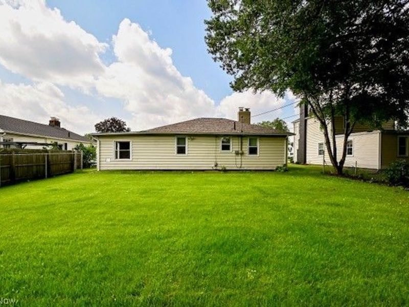 1156 Delverne Avenue SW, Canton, OH 44710 Photo 2