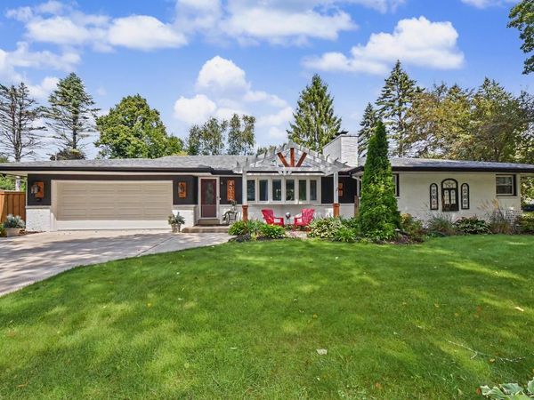 4312 W Upham AVENUE, Greenfield, WI 53220