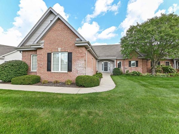 222 Eagle Cove CIRCLE, North Prairie, WI 53153