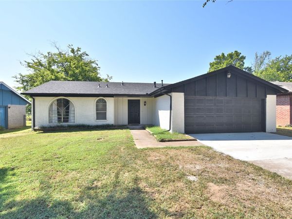 601 E Toledo Place , Broken Arrow, OK 74012