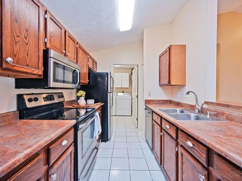 7382 Ridgepoint Drive, Unit 9, Anderson Township, OH 45230 Photo 12