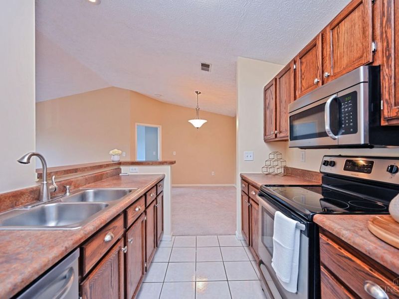 7382 Ridgepoint Drive, Unit 9, Anderson Township, OH 45230 Photo 13