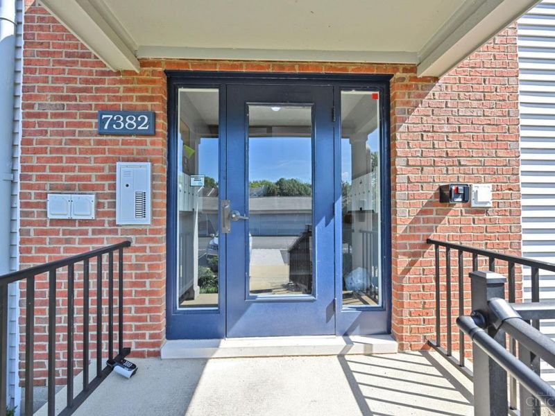 7382 Ridgepoint Drive, Unit 9, Anderson Township, OH 45230 Photo 2