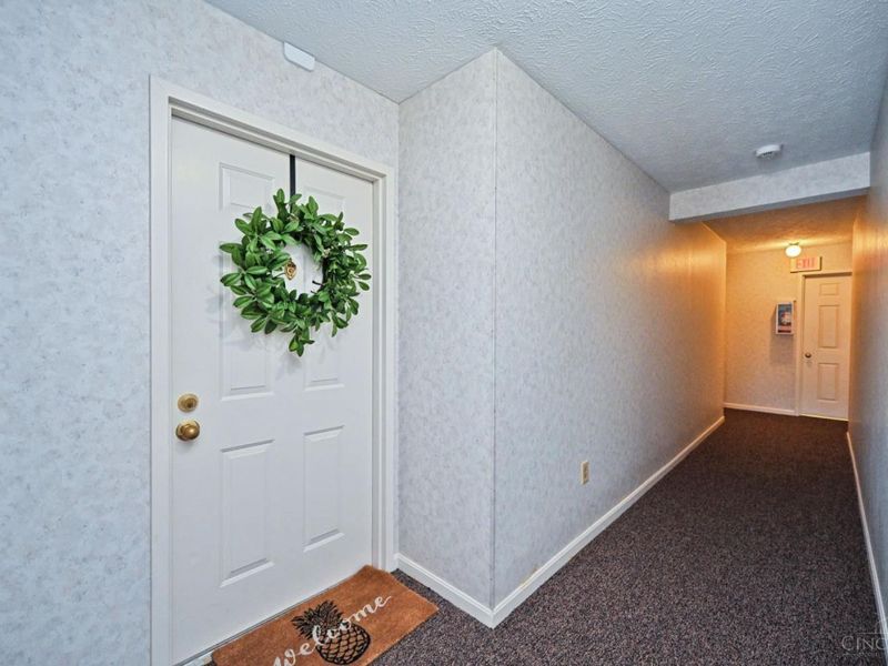 7382 Ridgepoint Drive, Unit 9, Anderson Township, OH 45230 Photo 5