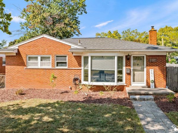 2320 Sherwood Street, Trenton, MI 48183