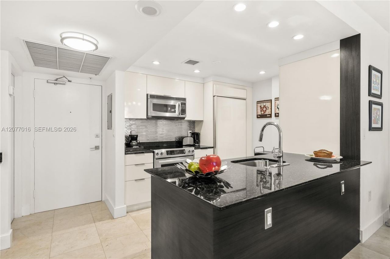 10275 Collins Ave , Unit 611, Bal Harbour, FL 33154 Photo