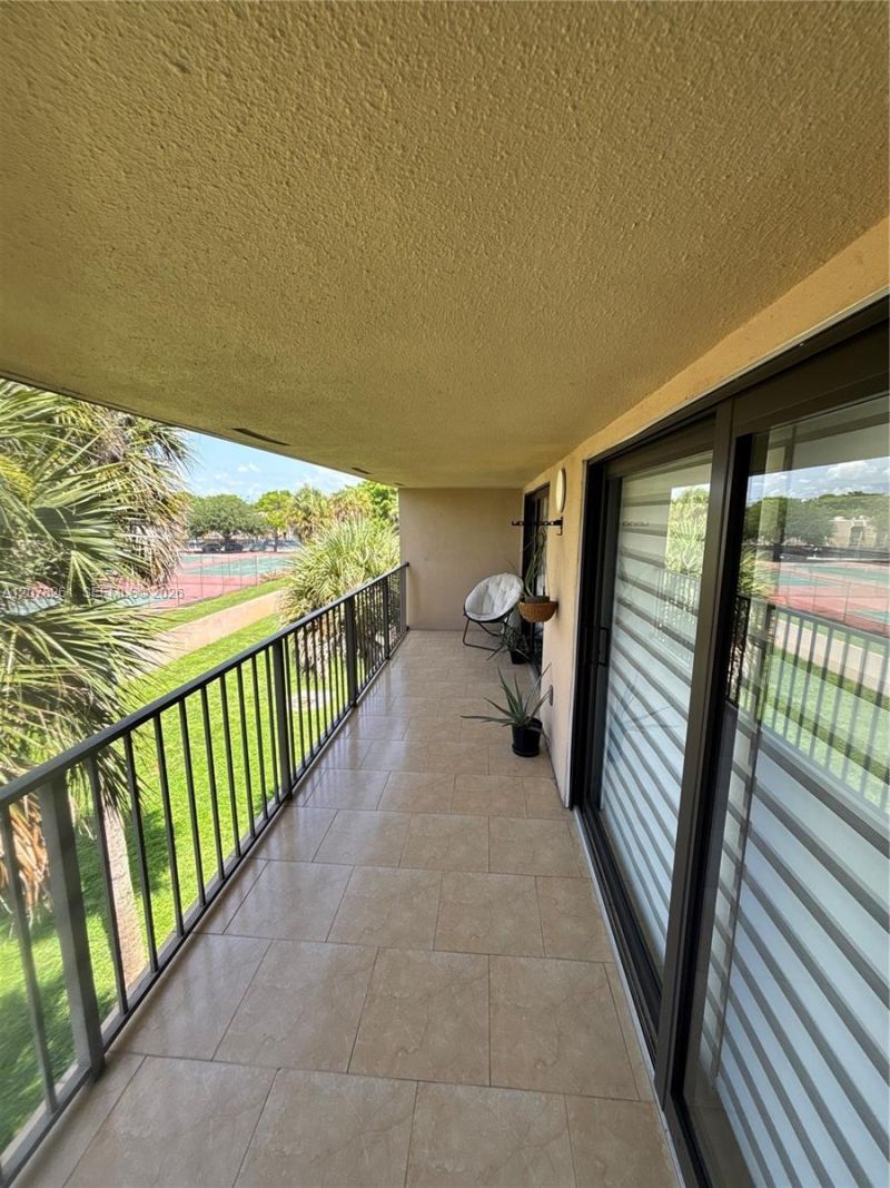 6305 Gage Pl , Unit 309A, Miami Lakes, FL 33014 Photo