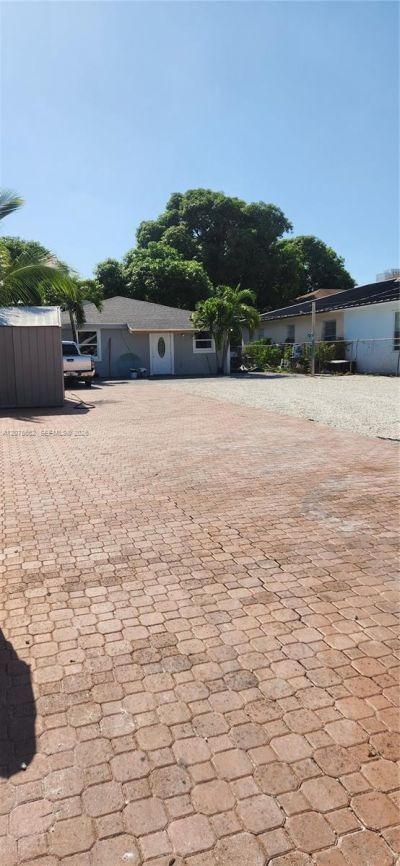 150 NW 17th Ct , Miami, FL 33125 Photo