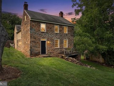 14678 TAYLOR HILL ROAD, GLEN ROCK, PA 17327