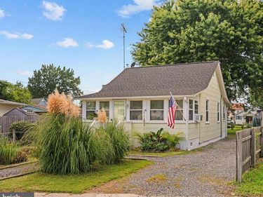15 BANCROFT AVENUE, COLONIAL BEACH, VA 22443