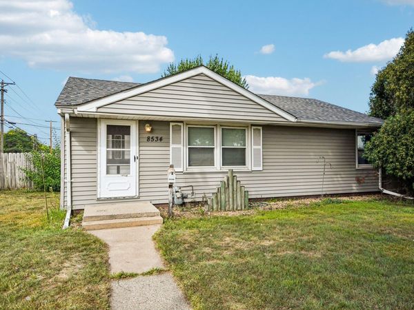 8534 Park Avenue S, Bloomington, MN 55420