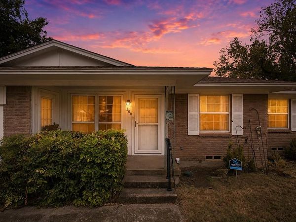 300 Parkwood Place, Lewisville, TX 75067
