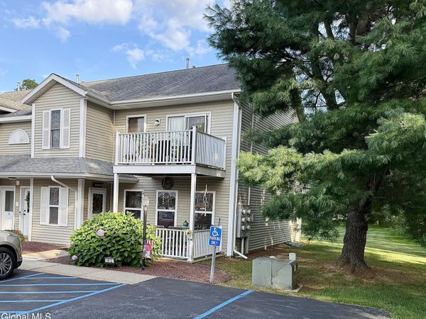 1812 Cambridge Manor Drive, Scotia, NY 12302