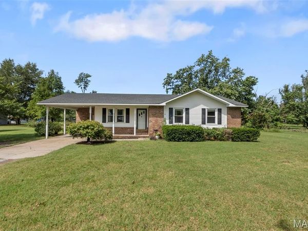 206 Bohannon Street , Sikeston, MO 63801