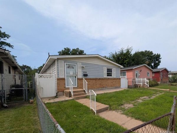 2226 Sullivan Avenue, St Louis, MO 63107