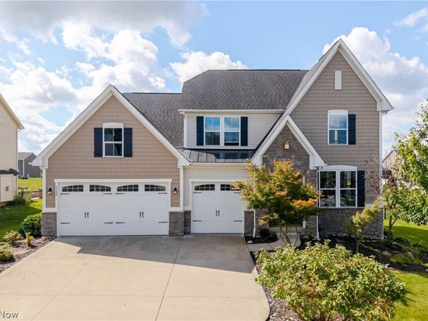 3132 Cloverhurst Street NE, Canton, OH 44721