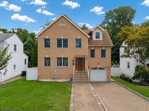 207 Stonehouse Rd, Bloomfield, NJ 07028