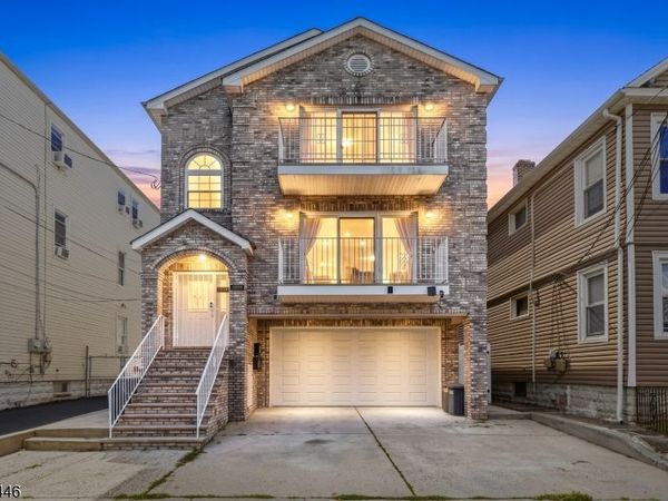544 Bond St, Elizabeth, NJ 07206