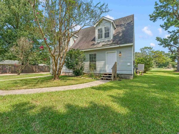 7522 Beekman Dr, Saint George, LA 70817