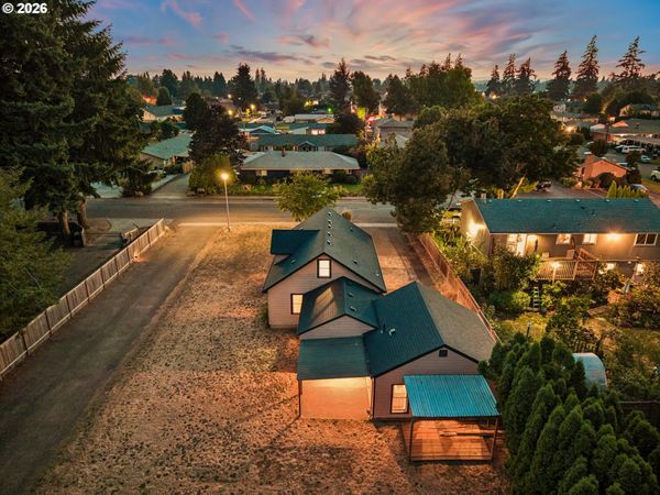 1520 N Maple ST, Canby, OR 97013