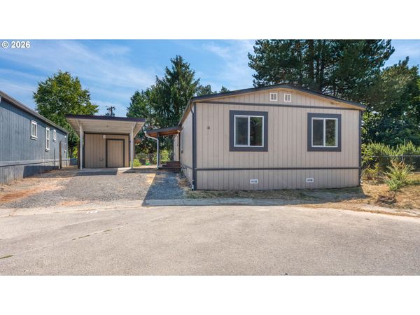 906 SW ALDER ST, Unit 18, Dundee, OR 97115