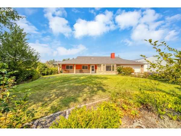 200 SE CRESTVIEW LN, Madras, OR 97741