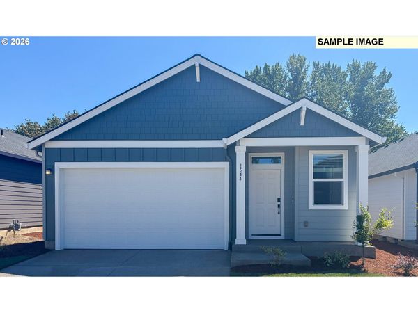 1566 N YOUNG ST, Lafayette, OR 97127