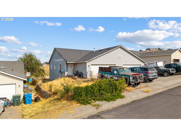1109 SW NYE AVE, Pendleton, OR 97801