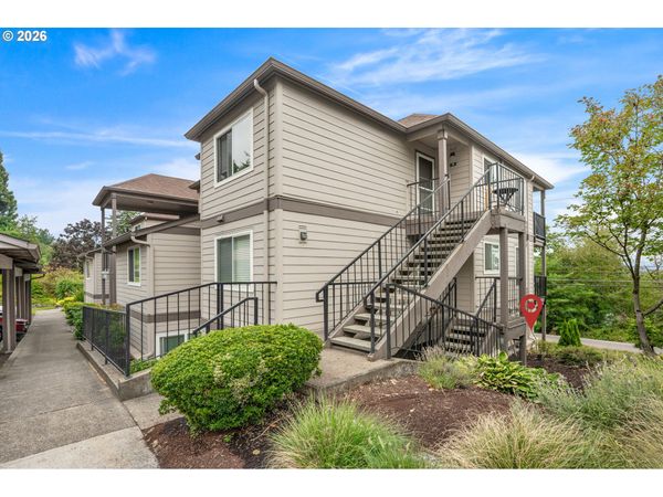 20910 FAWN CT, Unit #4, West Linn, OR 97068