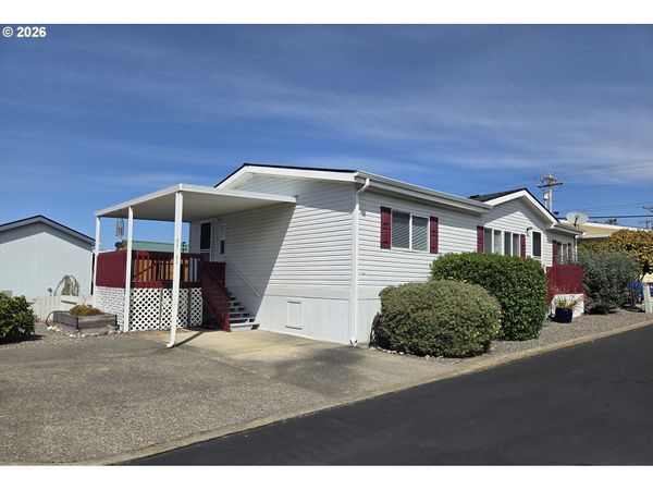 98042 W BENHAM LN, Unit 15, Brookings, OR 97415