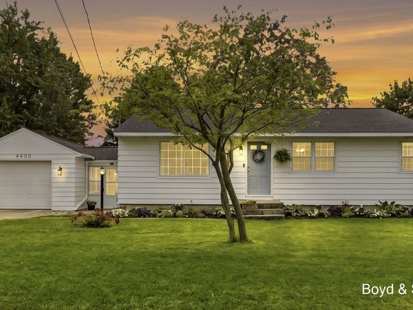 4480 Billmar Street SW, Grandville, MI 49418
